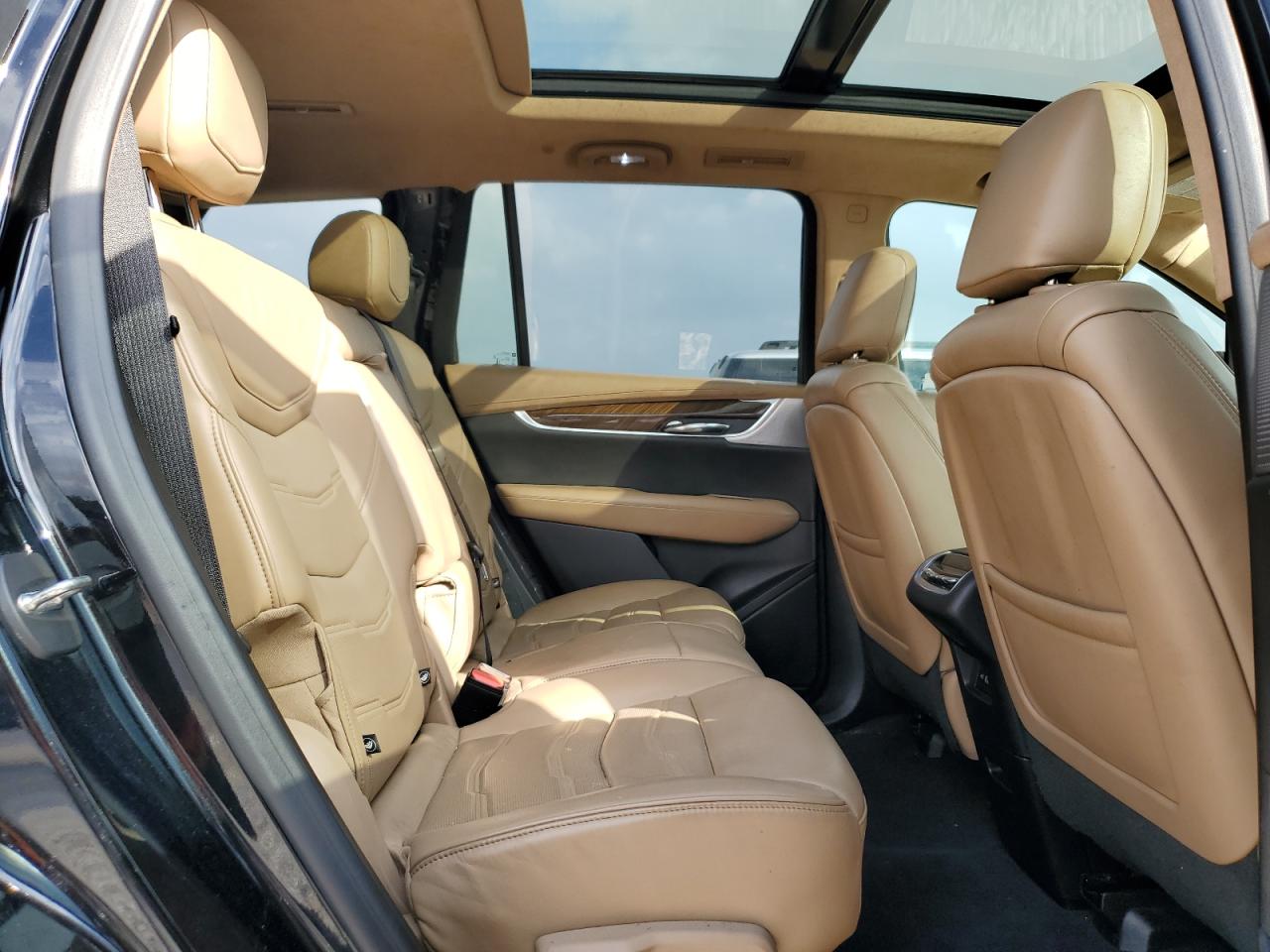 2020 Cadillac XT6 - Image 11