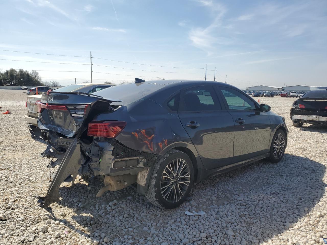 2023 Kia Forte - Image 3