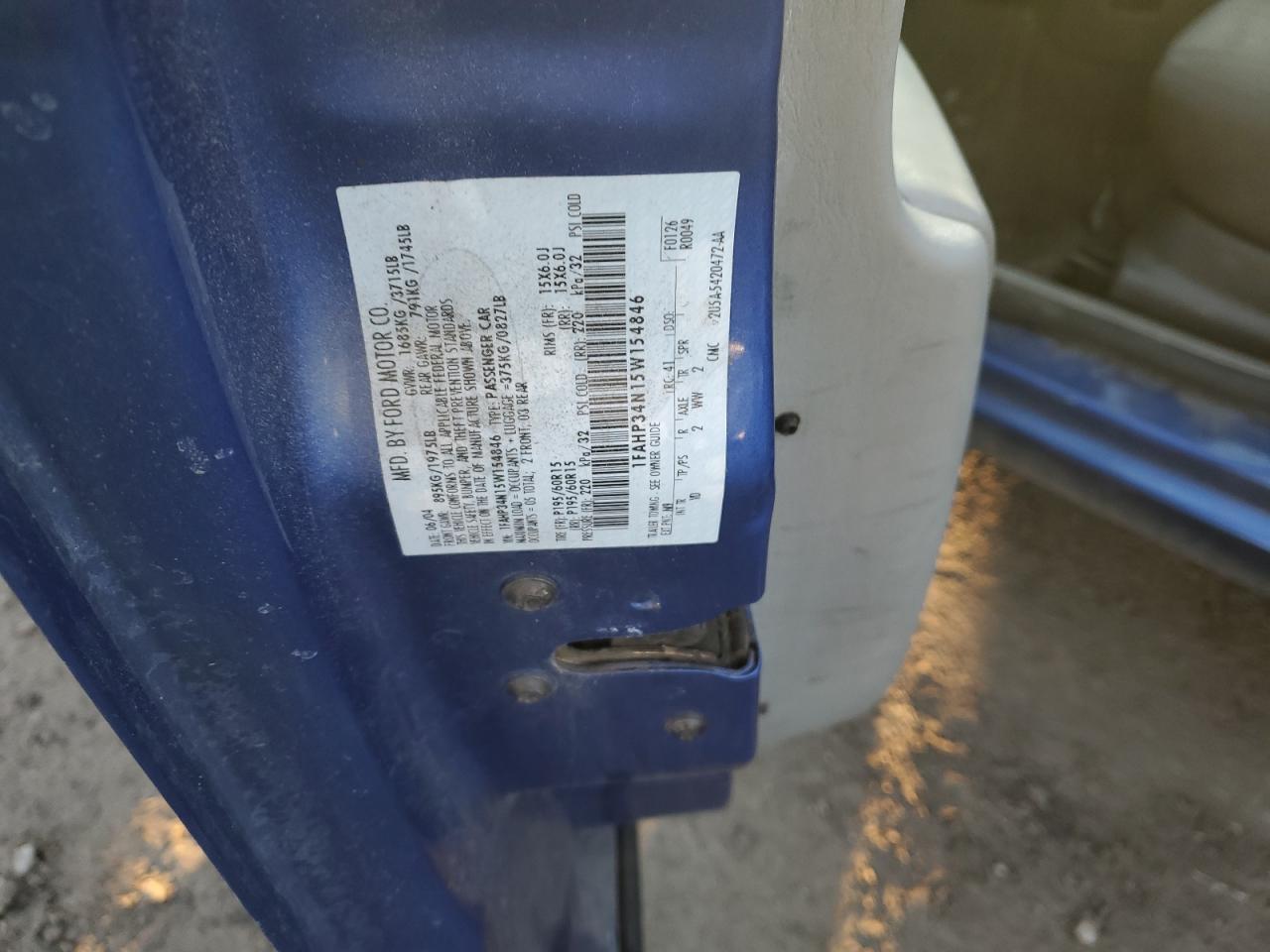 2005 Ford Focus - Image 12