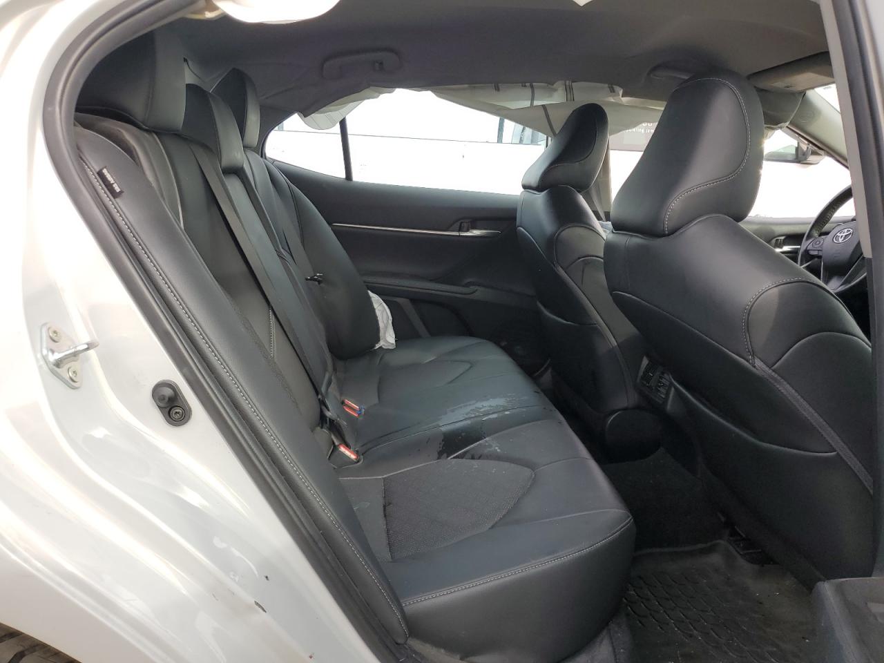 2022 Toyota Camry - Image 10