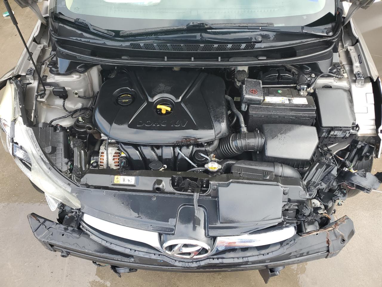 2013 Hyundai Elantra - Image 11