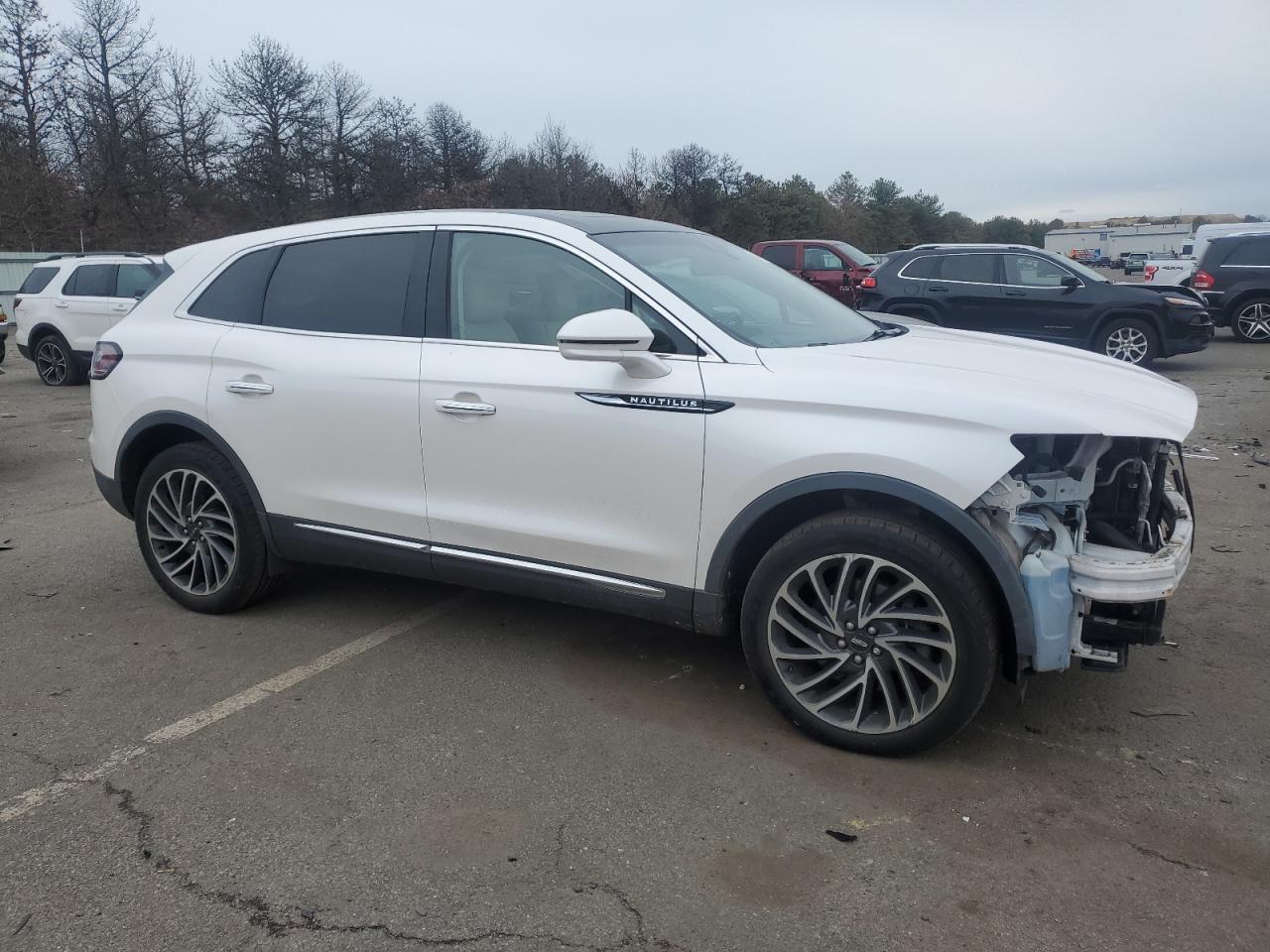 2019 Lincoln Nautilus - Image 4