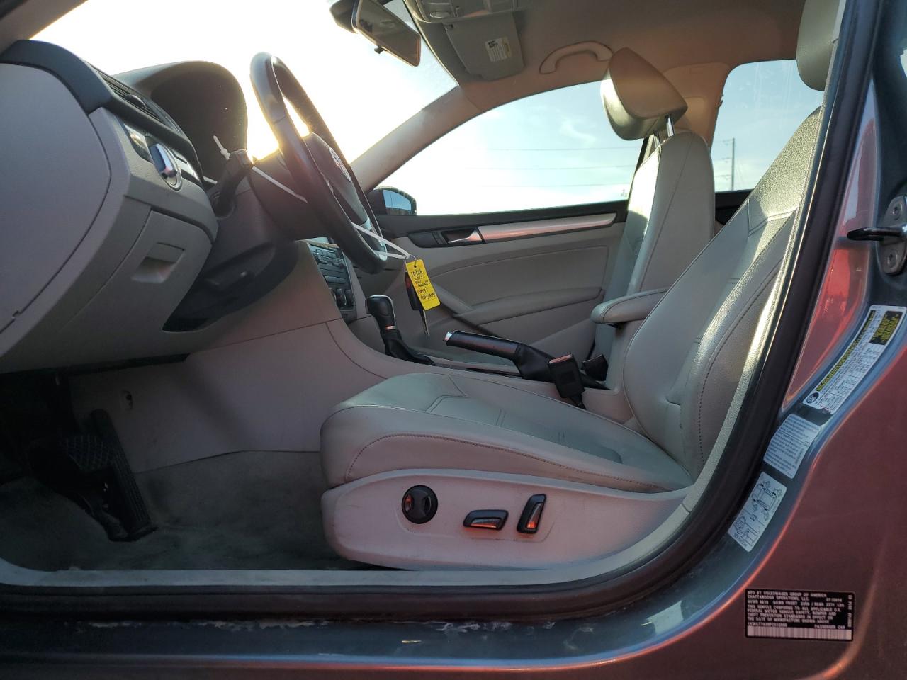 2015 Volkswagen Passat - Image 7