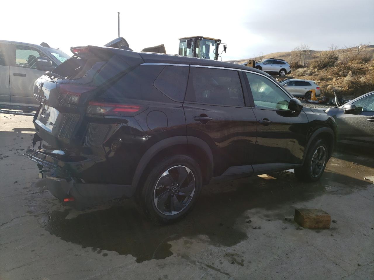 2024 Nissan Rogue - Image 3