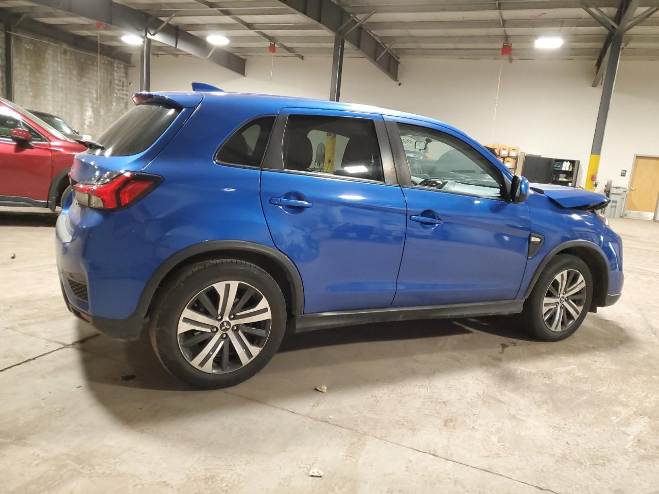 2020 Mitsubishi Outlander - Image 3