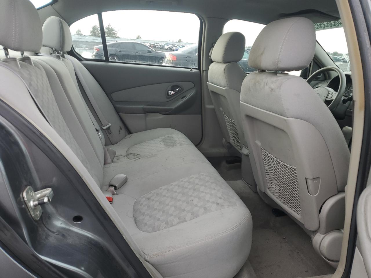 2005 Chevrolet Malibu - Image 10