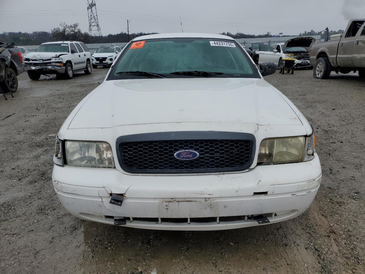 2011 Ford Crown Victoria - Image 5