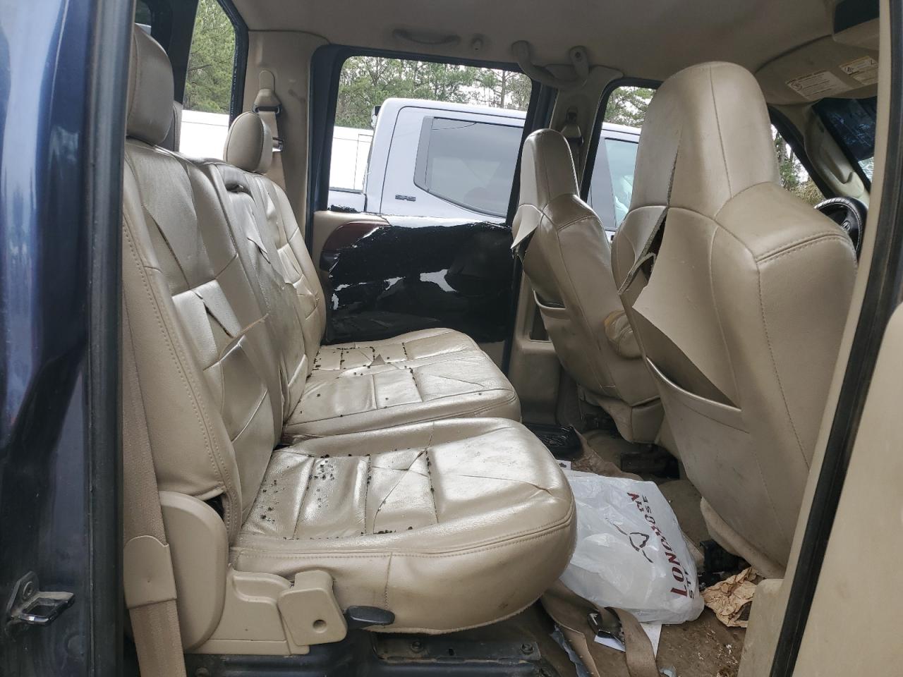 2006 Ford F250 - Image 11