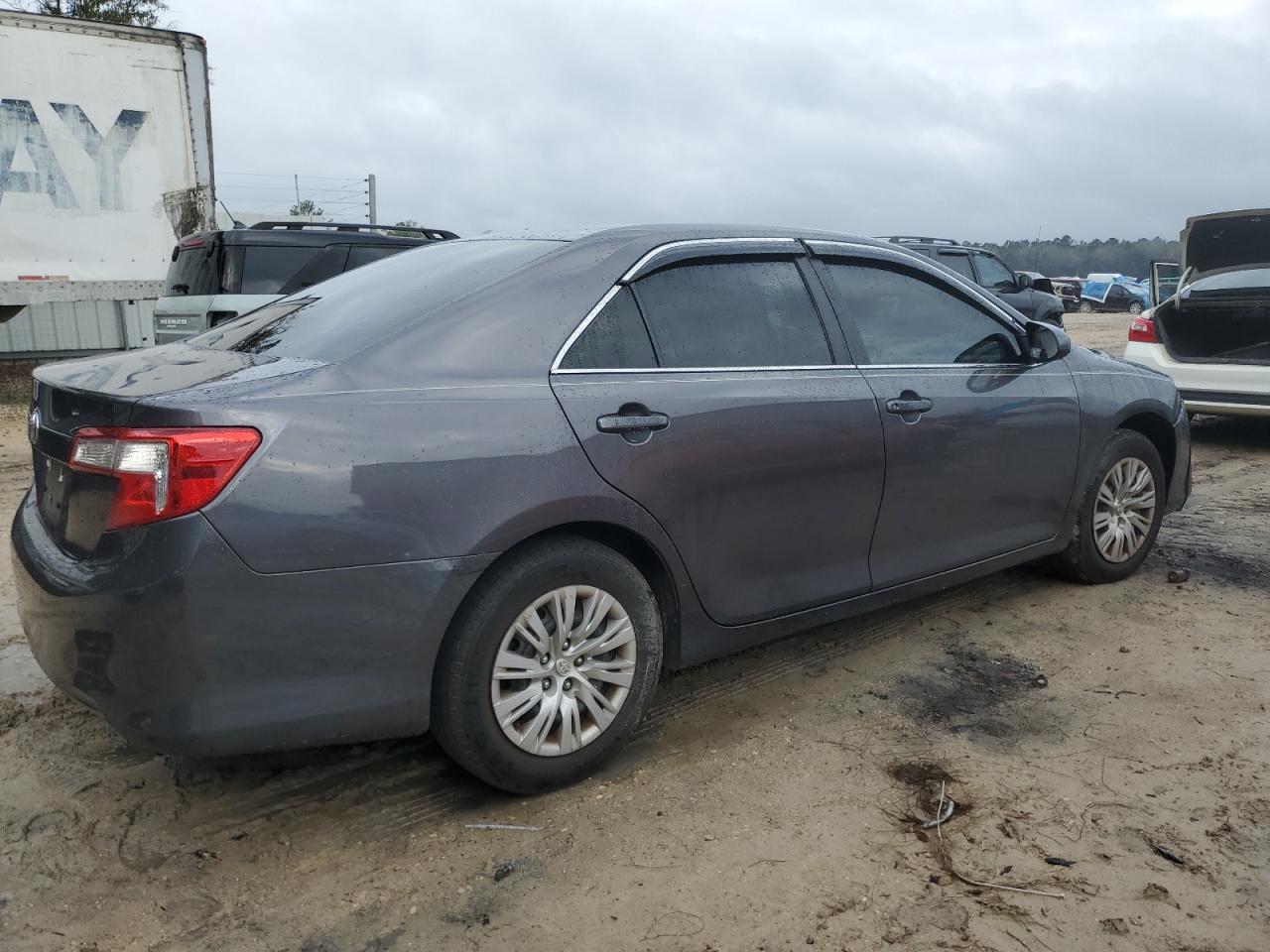 2014 Toyota Camry - Image 3