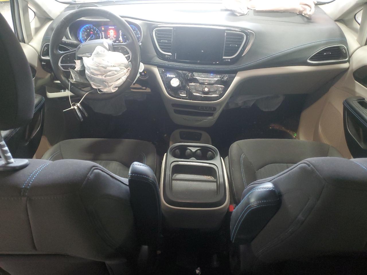 2021 Chrysler Pacifica - Image 8