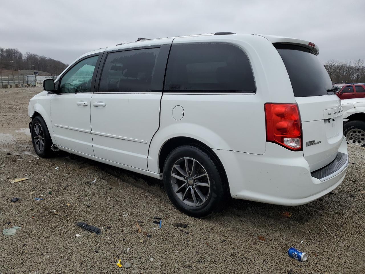 2017 Dodge Caravan - Image 2