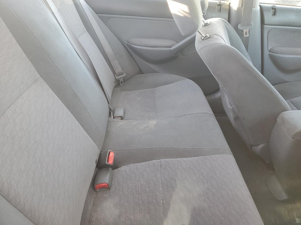 2004 Honda Civic - Image 11