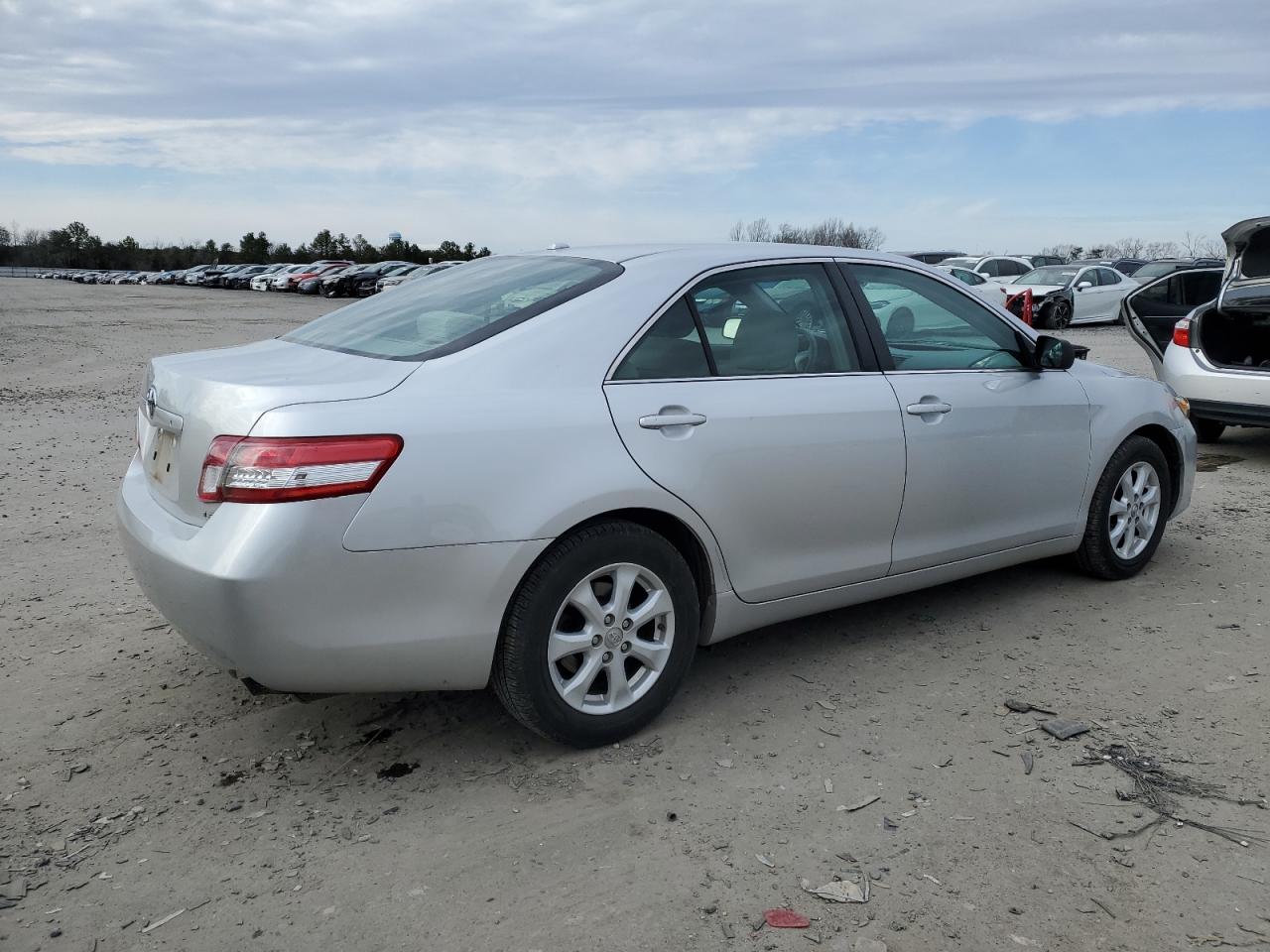 2011 Toyota Camry - Image 3