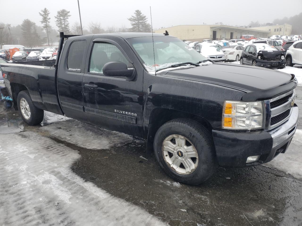 2011 Chevrolet Silverado - Image 4