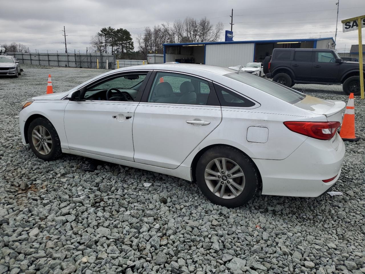 2015 Hyundai Sonata - Image 2