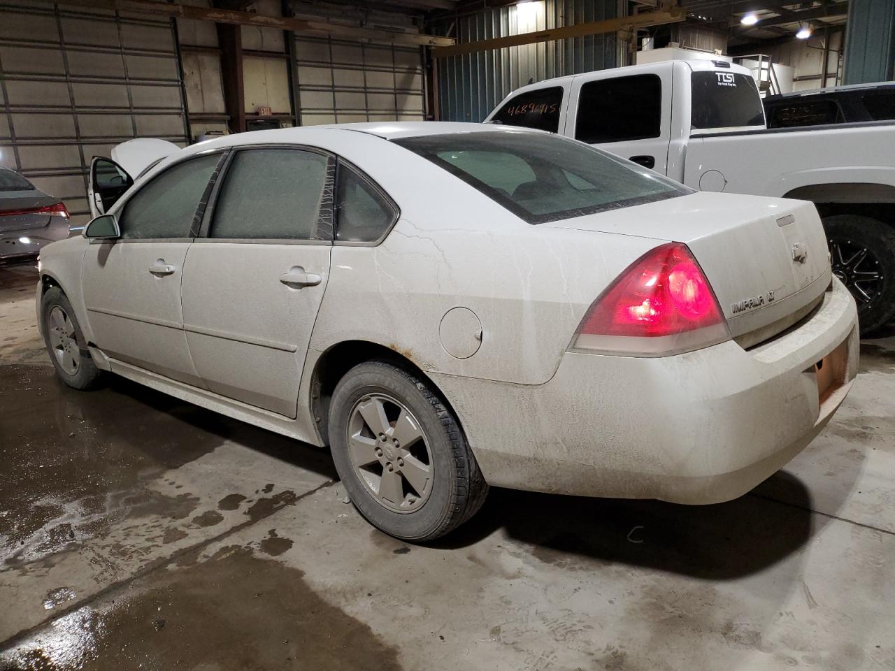 2010 Chevrolet Impala - Image 2