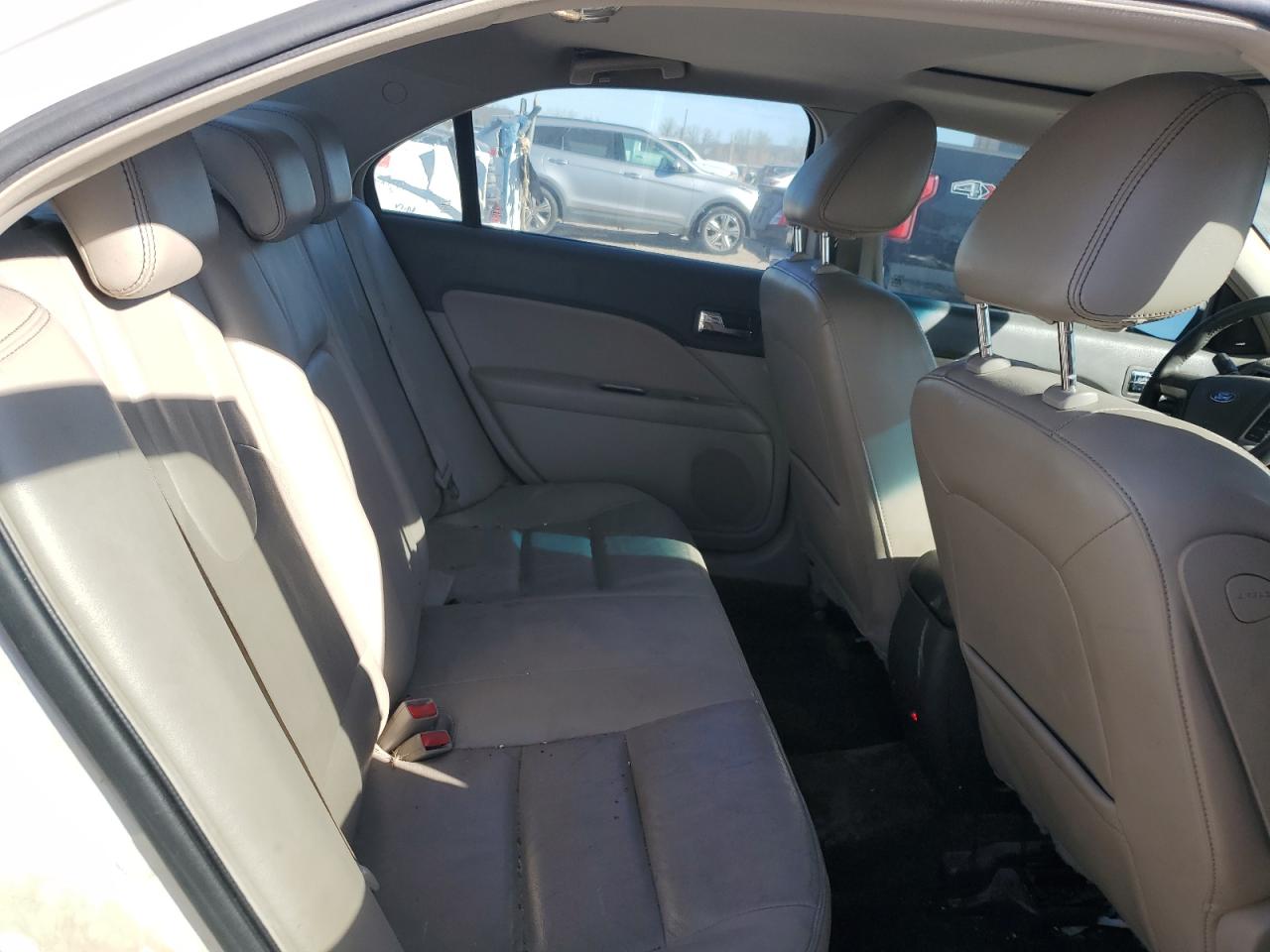 2010 Ford Fusion - Image 11