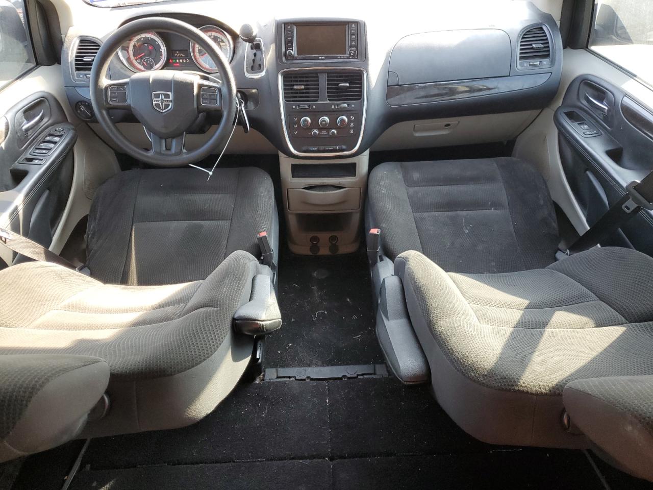2018 Dodge Caravan - Image 8
