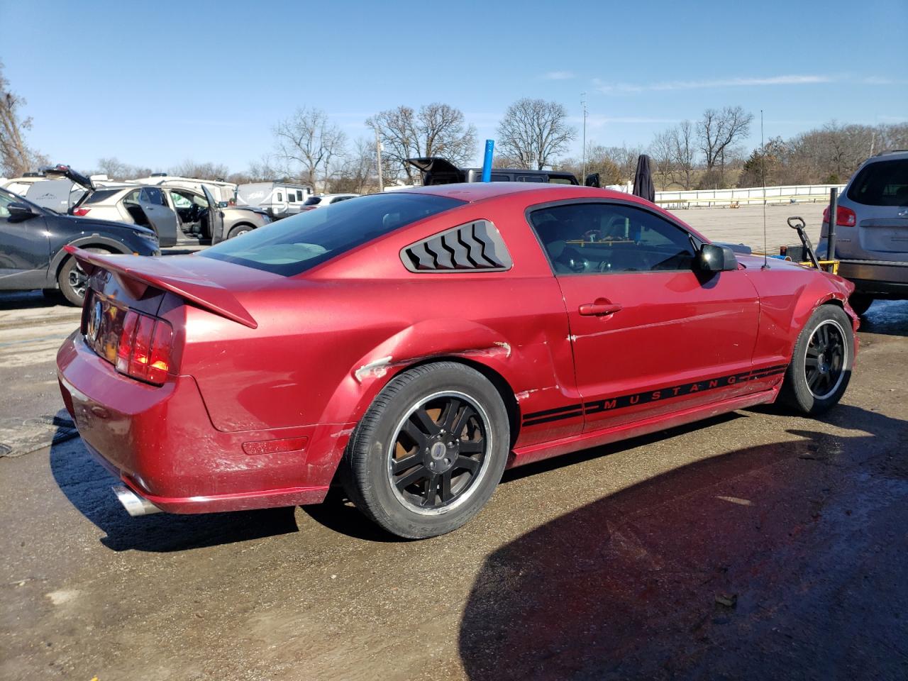 2005 Ford Mustang - Image 3
