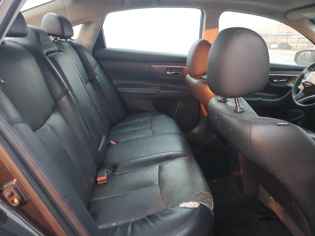 2015 Nissan Altima - Image 10