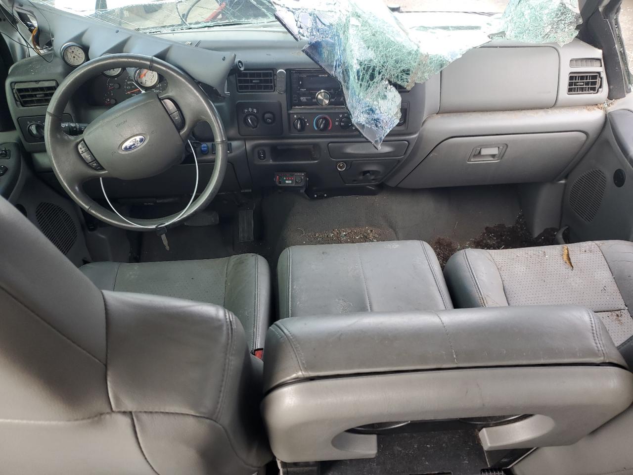 2002 Ford F350 - Image 8