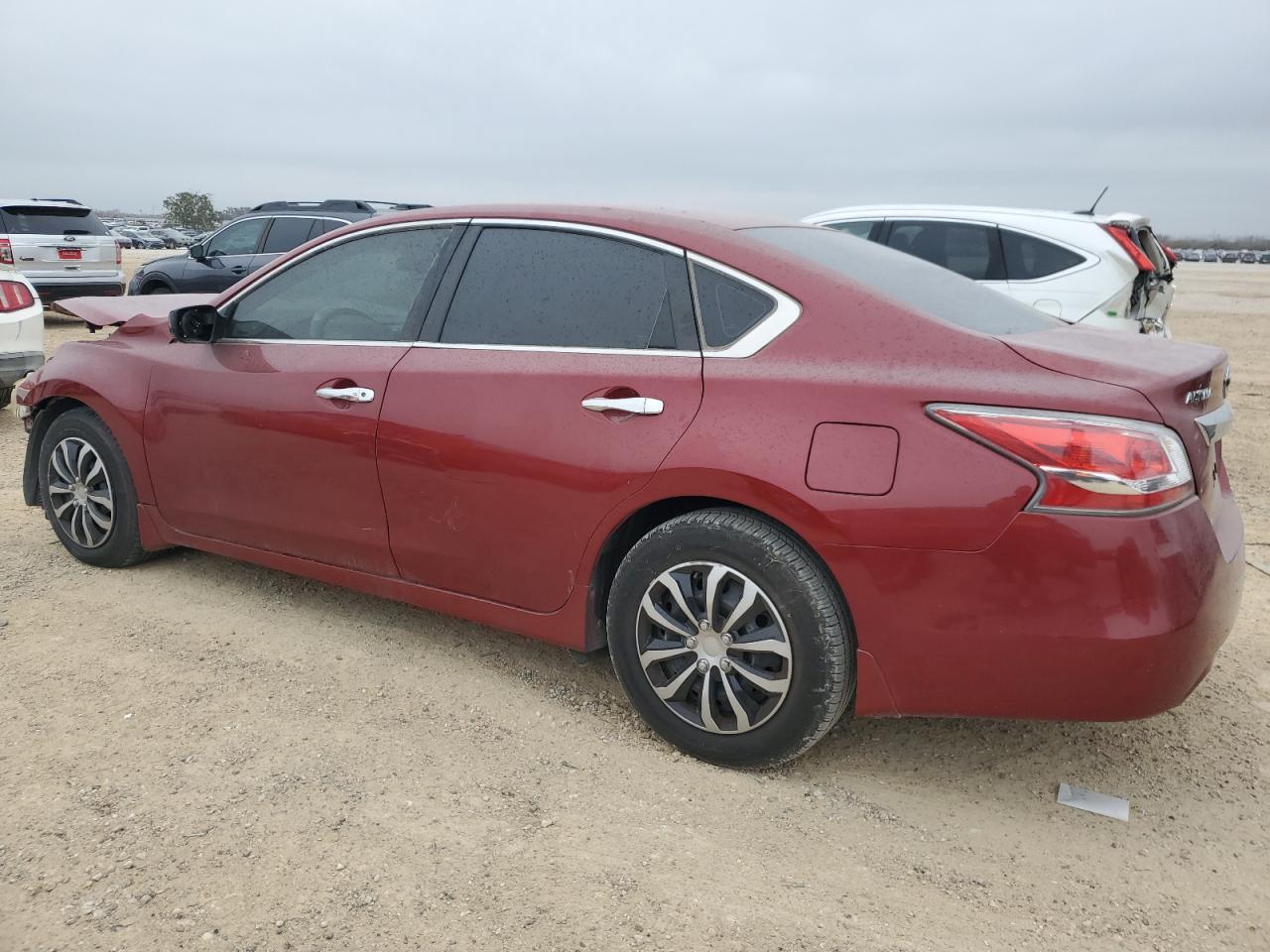 2015 Nissan Altima - Image 2