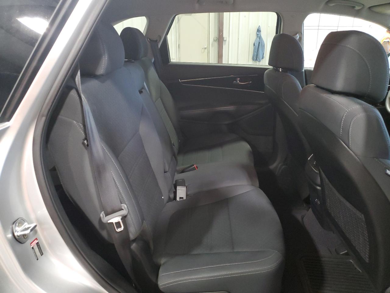 2017 Kia Sorento - Image 11