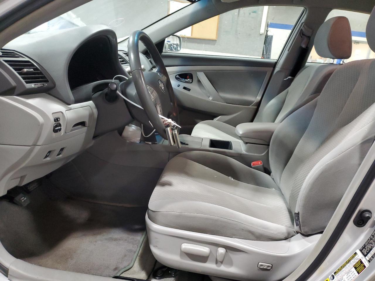 2009 Toyota Camry - Image 7