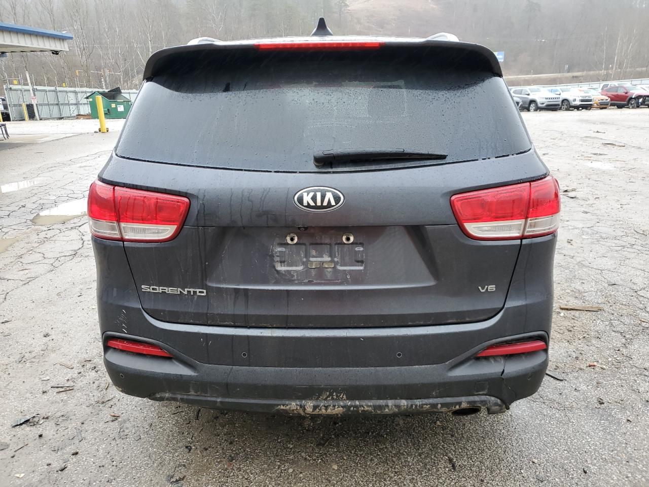 2017 Kia Sorento - Image 6