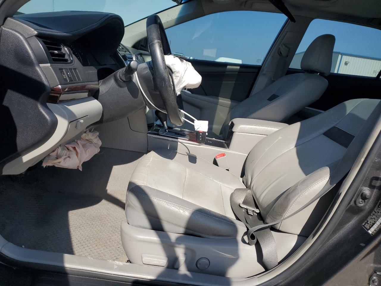 2014 Toyota Camry - Image 7