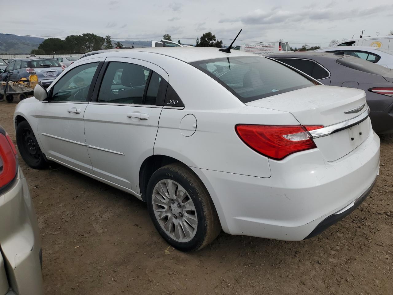 2012 Chrysler 200 - Image 2