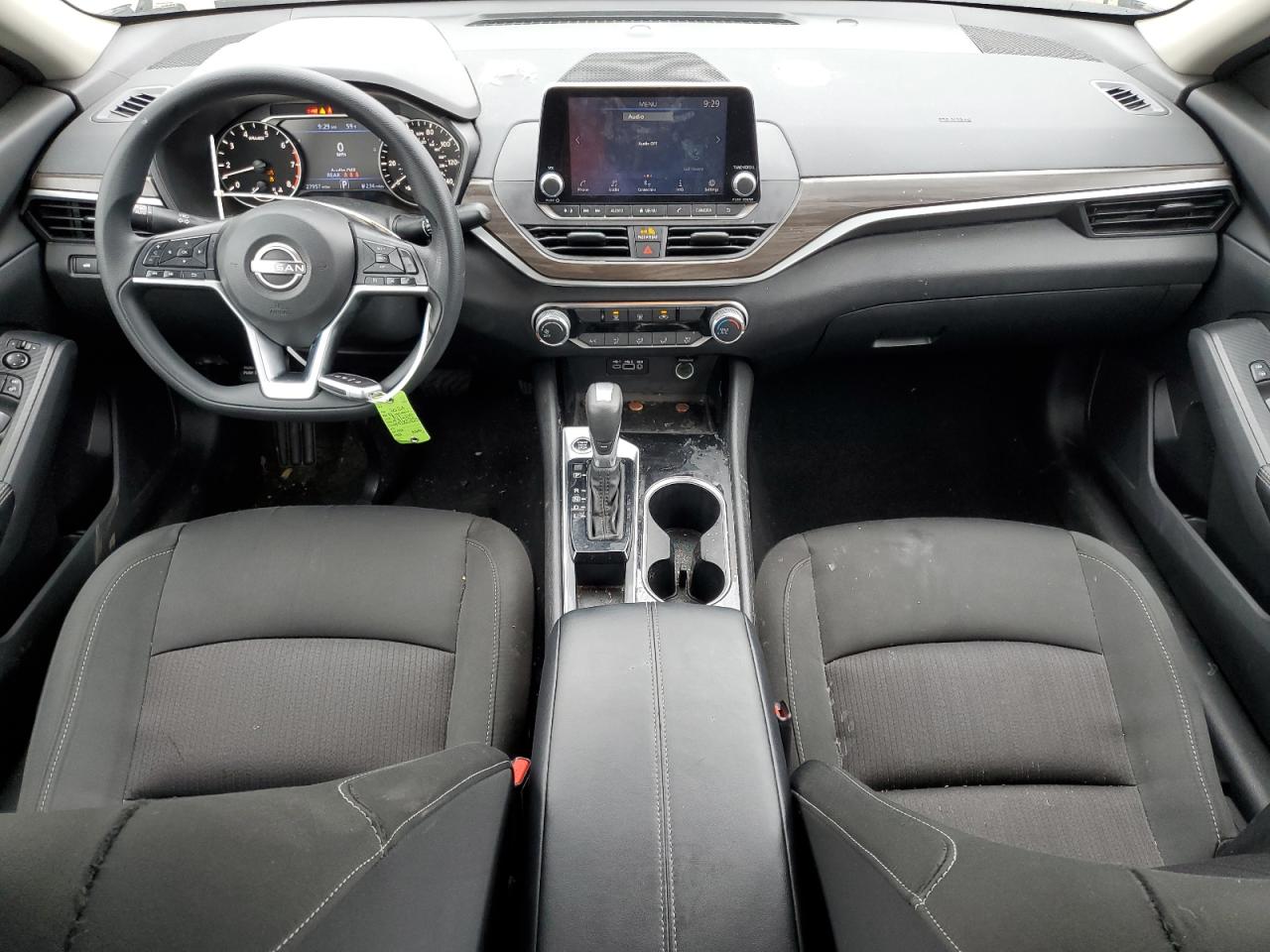 2024 Nissan Altima - Image 8