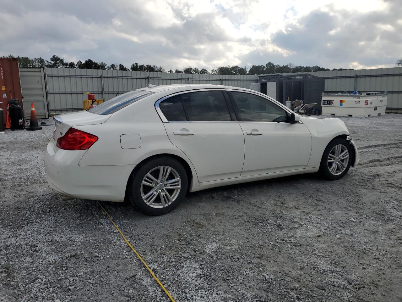 2010 Infiniti G - Image 3
