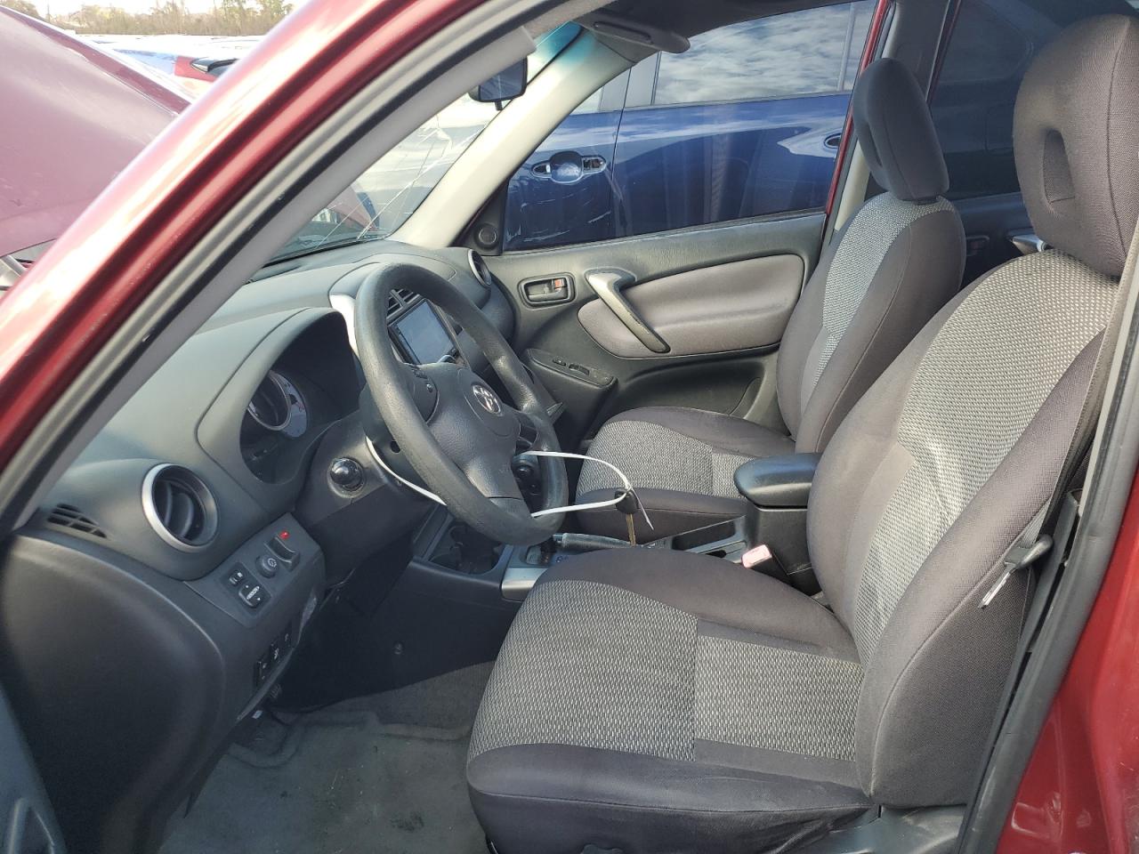 2004 Toyota RAV 4 - Image 7