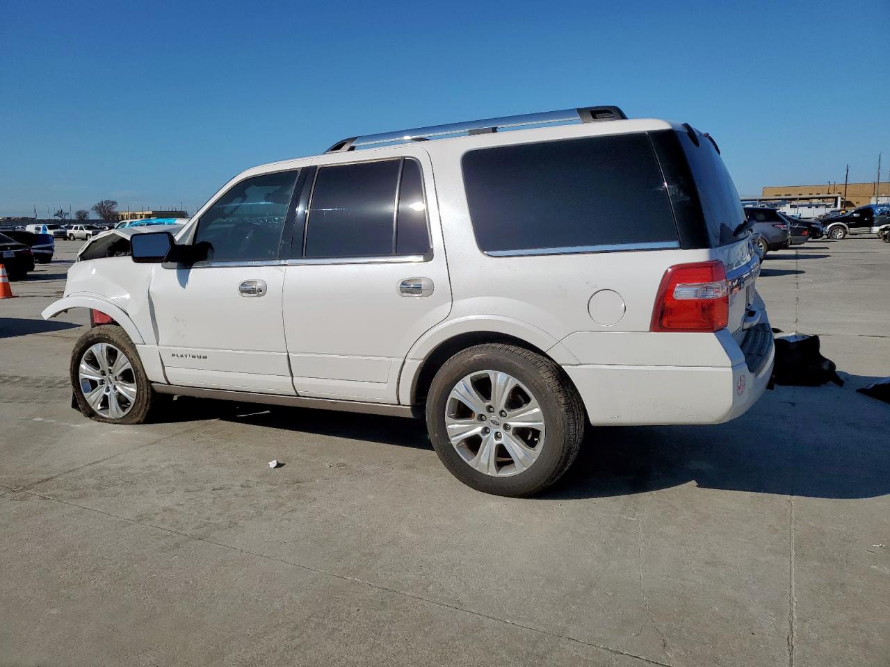 2015 Ford Expedition - Image 2