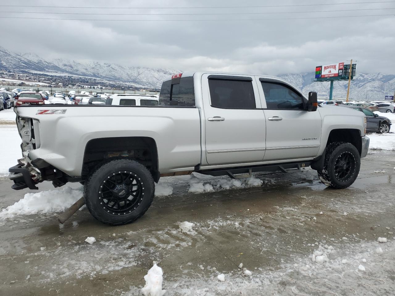 2015 Chevrolet Silverado - Image 3