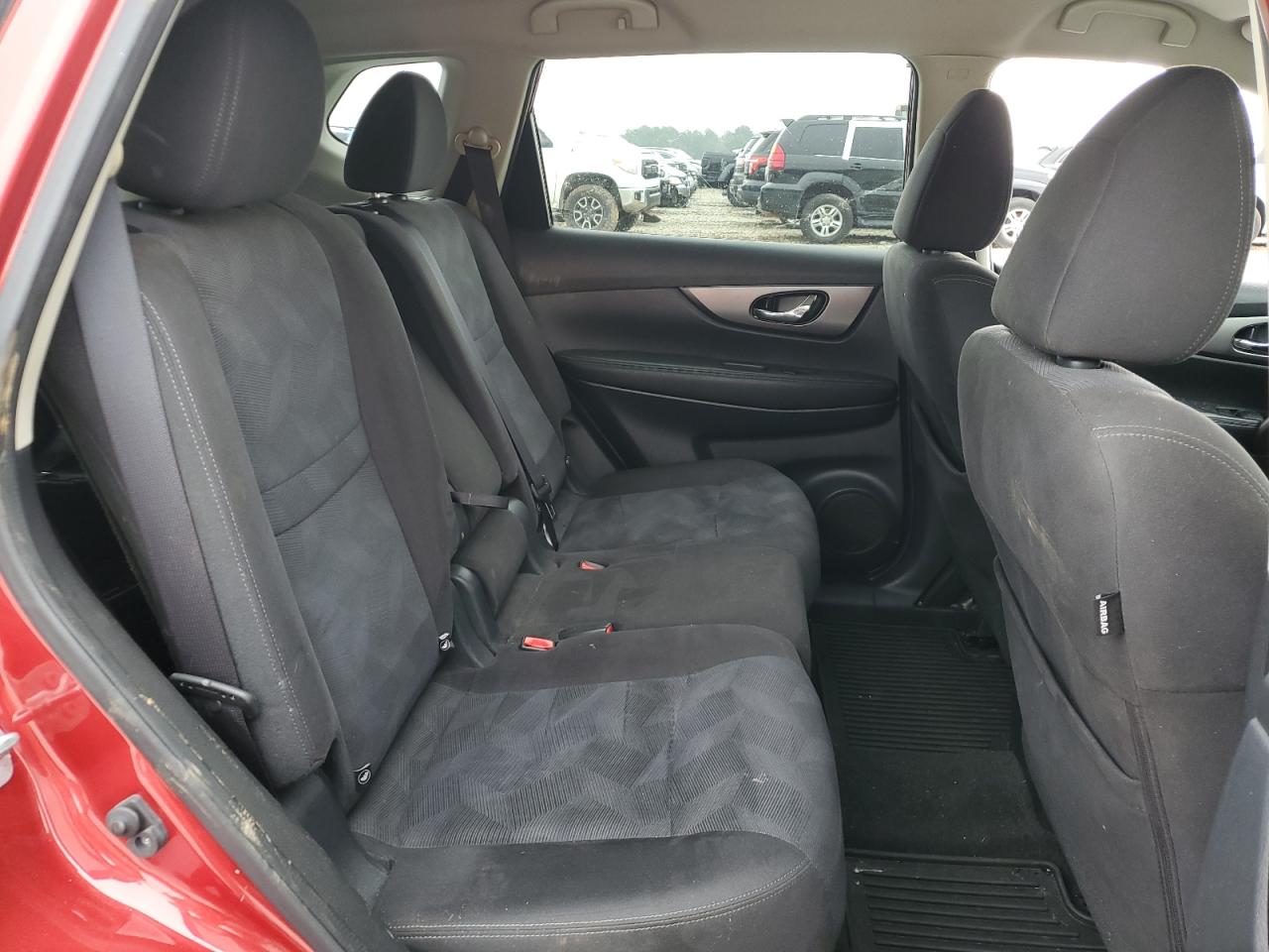 2015 Nissan Rogue - Image 11