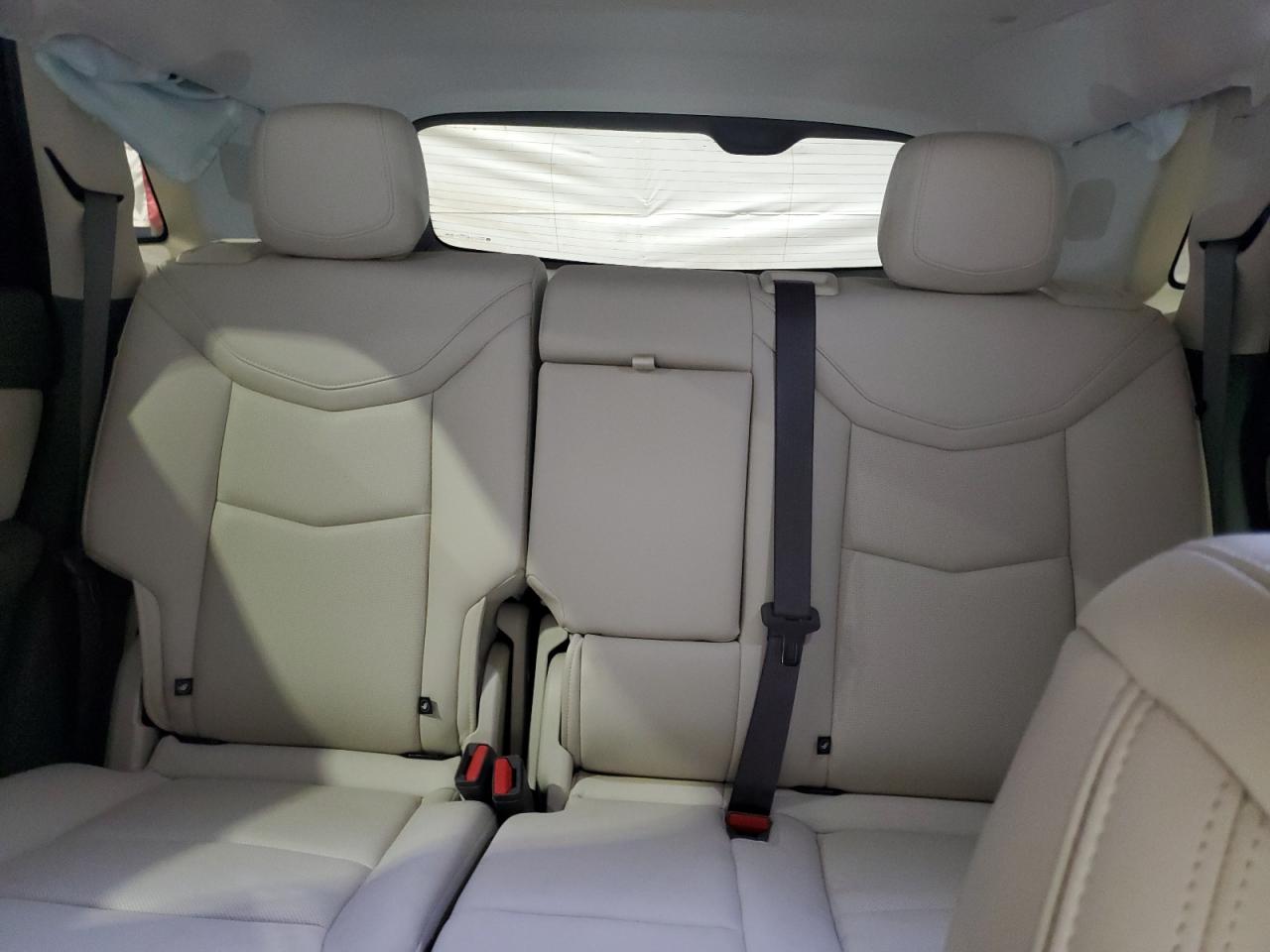 2022 Cadillac XT5 - Image 10