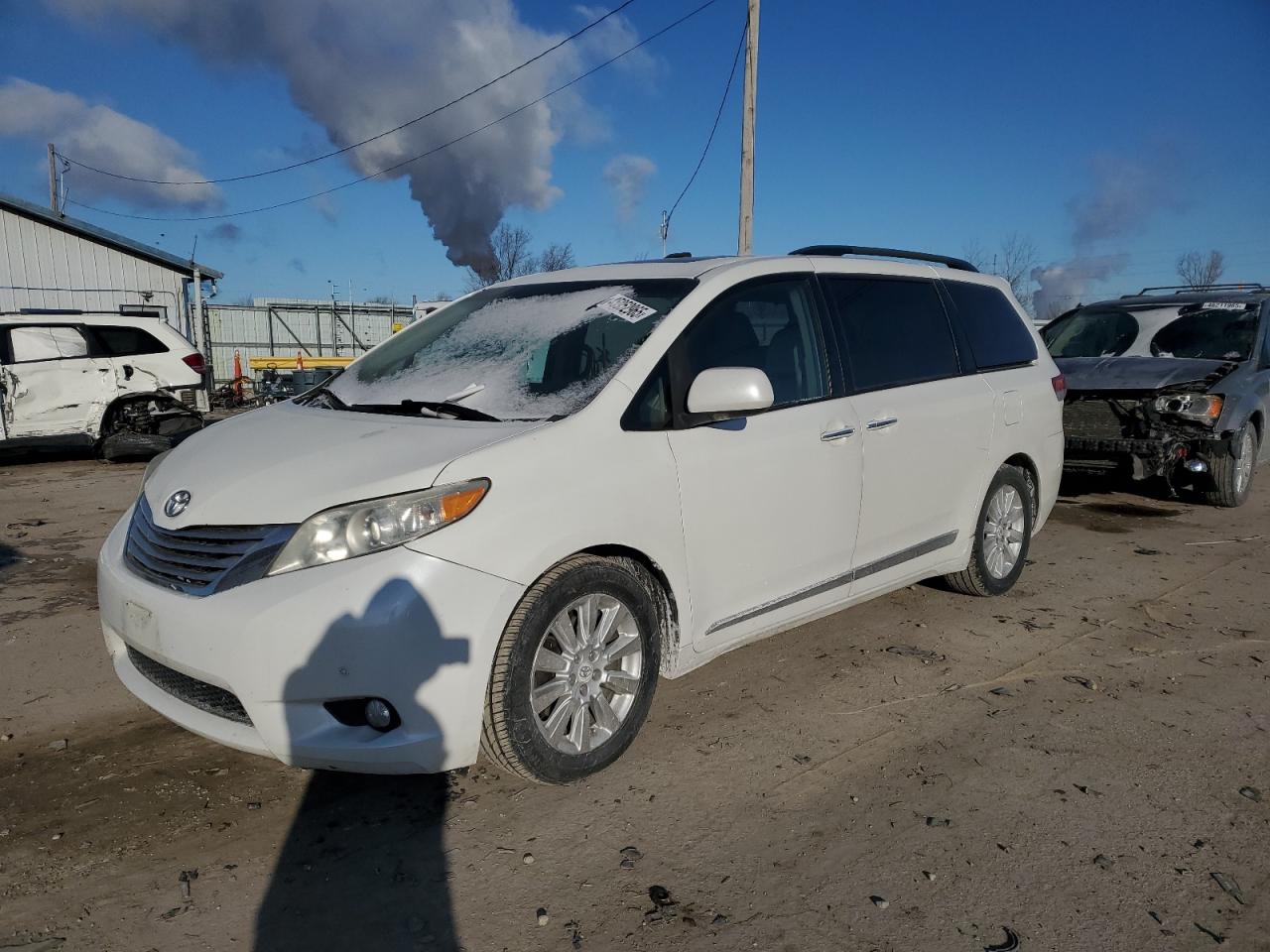 2011 Toyota Sienna - Image 1