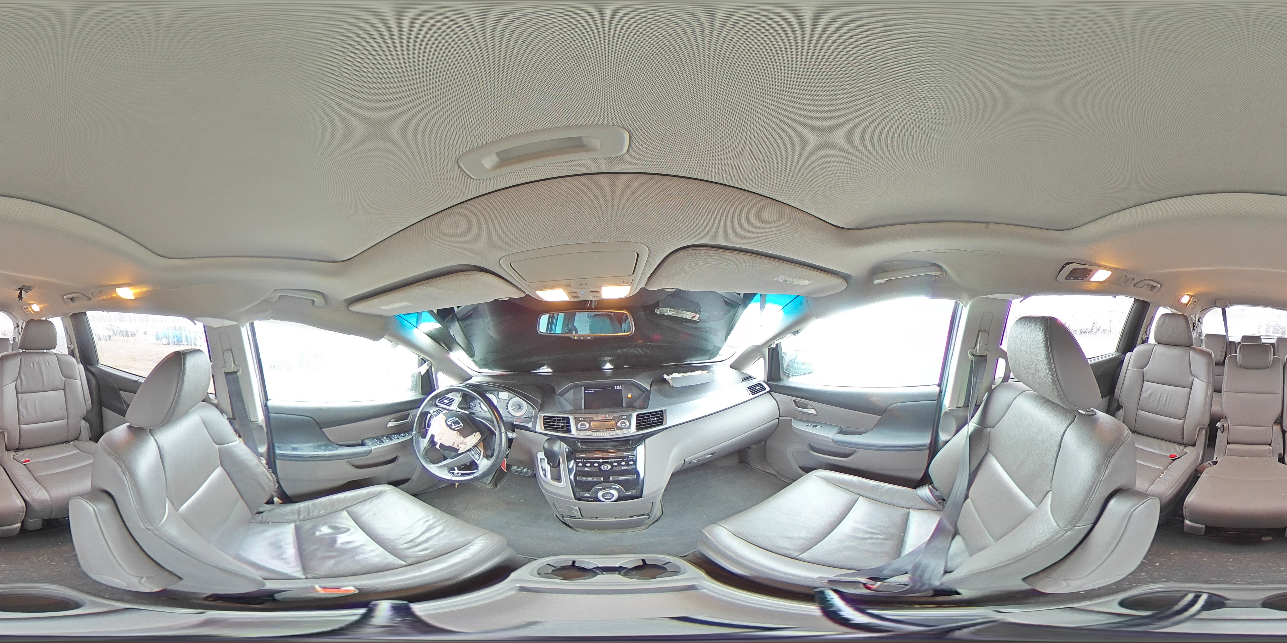 2011 Honda Odyssey - Image 13