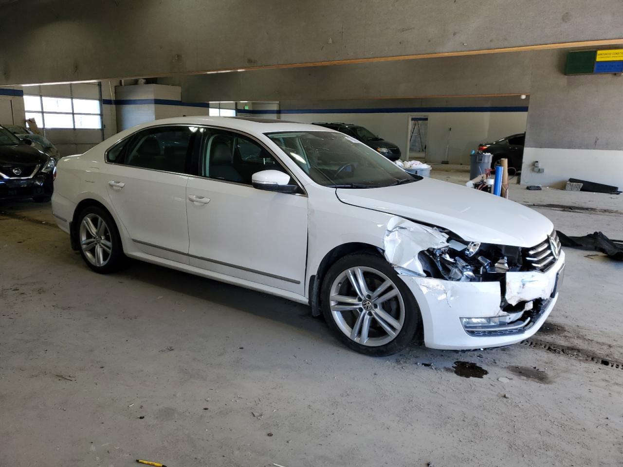 2015 Volkswagen Passat - Image 4