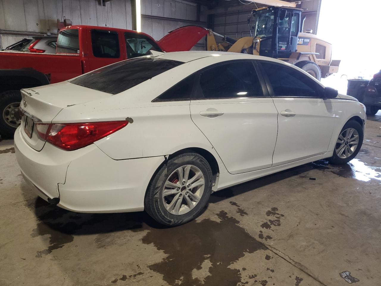 2011 Hyundai Sonata - Image 3