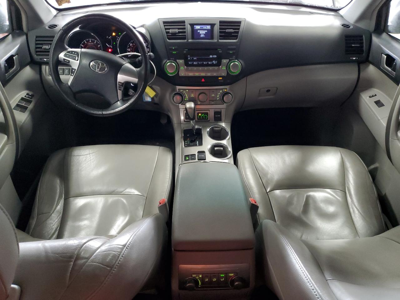 2012 Toyota Highlander - Image 8