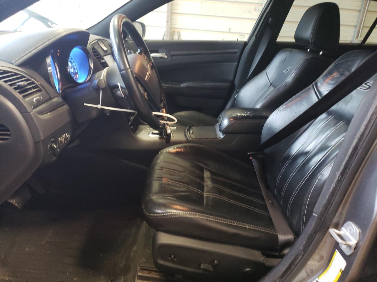 2012 Chrysler 300 - Image 7