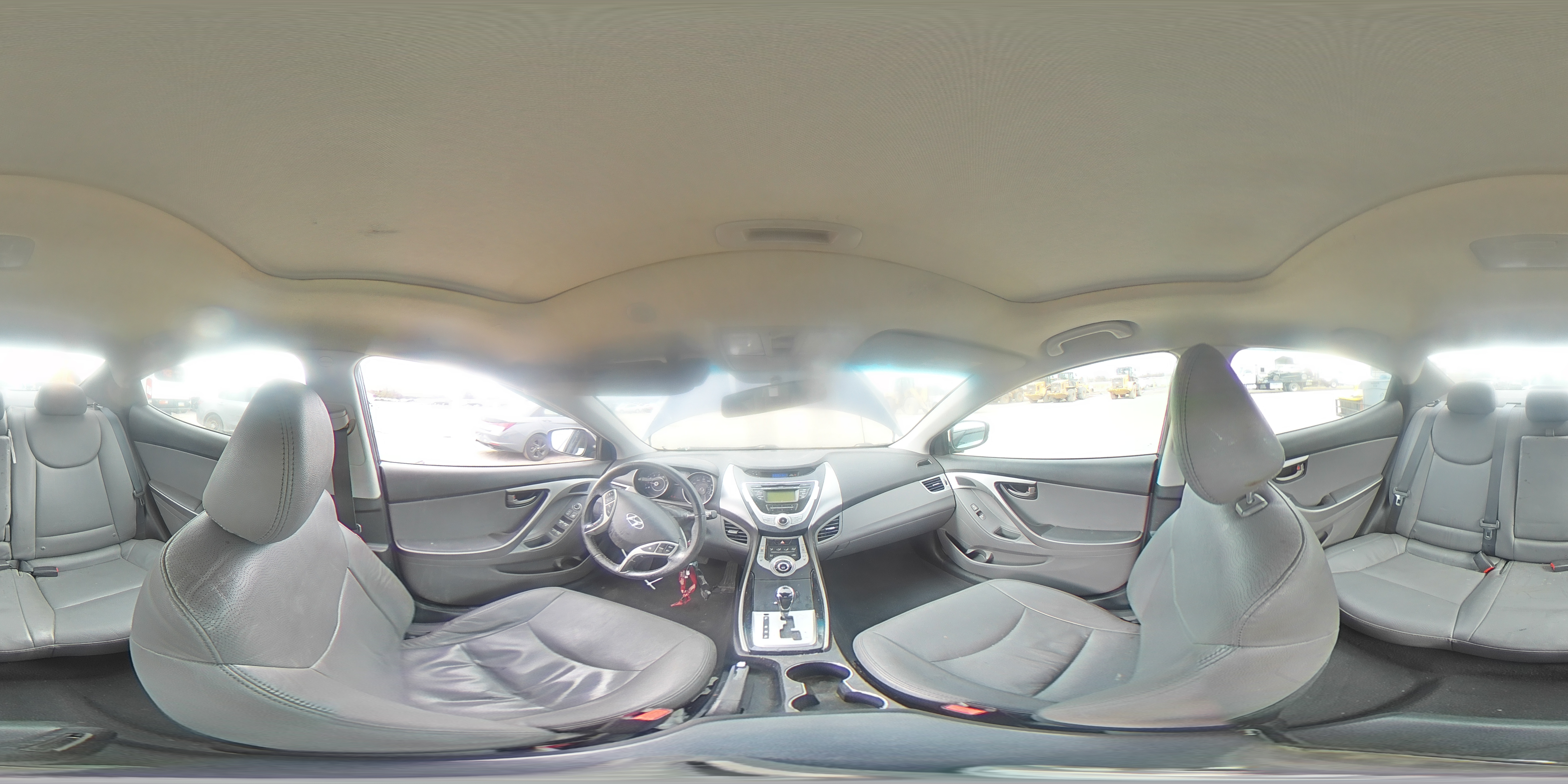 2011 Hyundai Elantra - Image 12