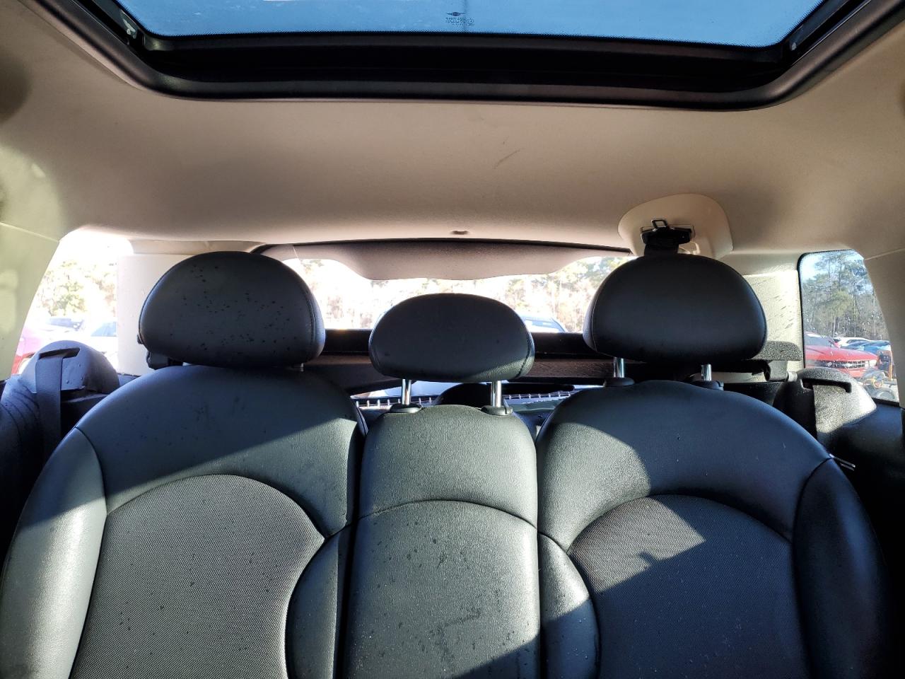 2014 MINI Cooper - Image 10