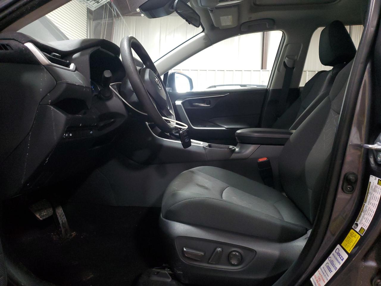 2024 Toyota RAV 4 - Image 7