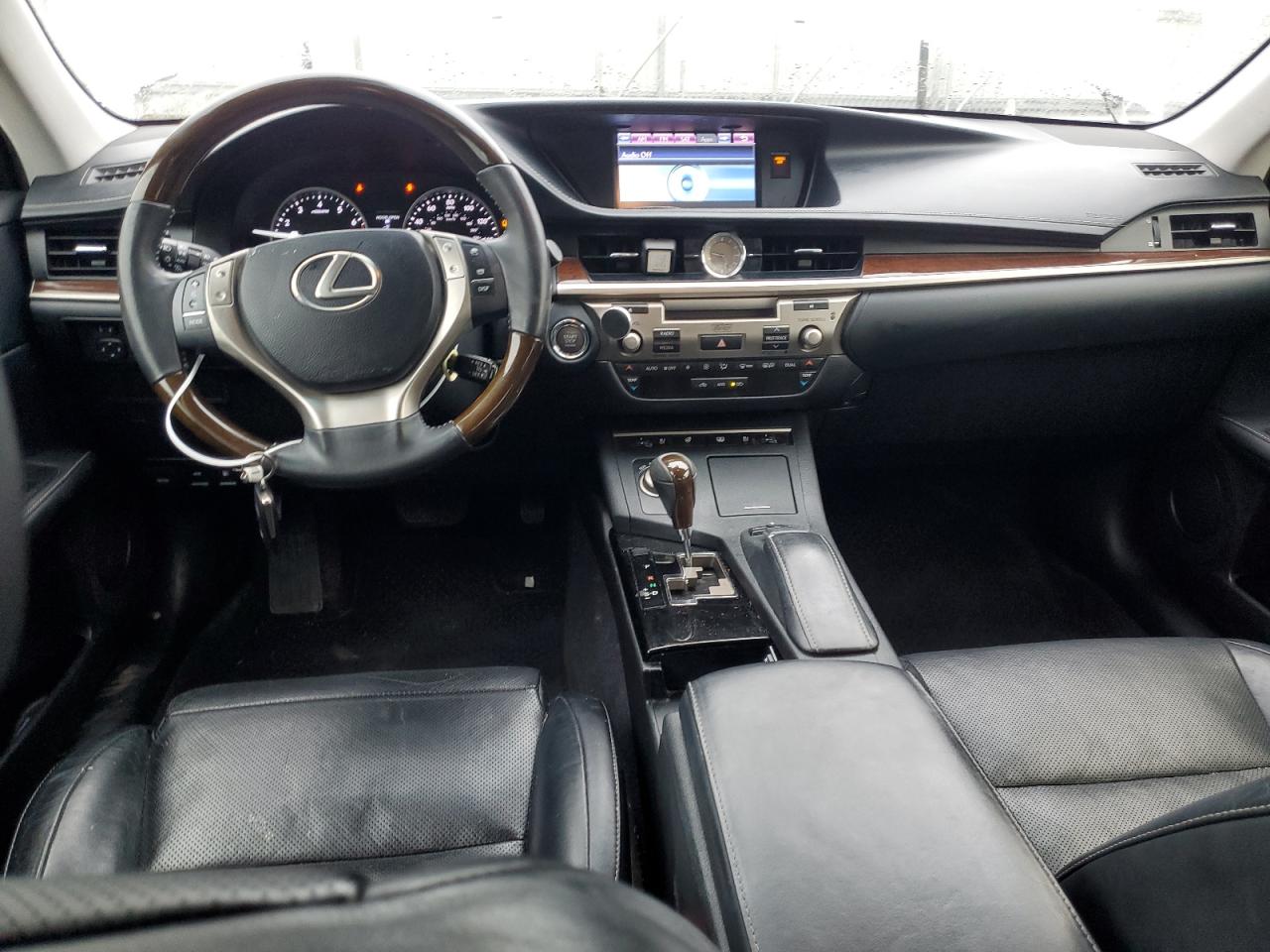 2013 Lexus ES - Image 8