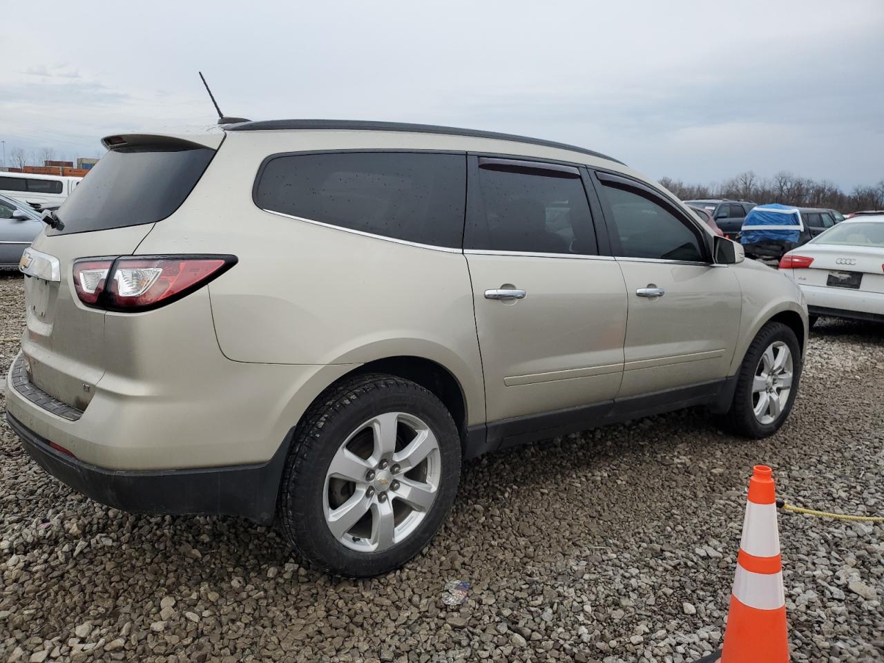 2017 Chevrolet Traverse - Image 3