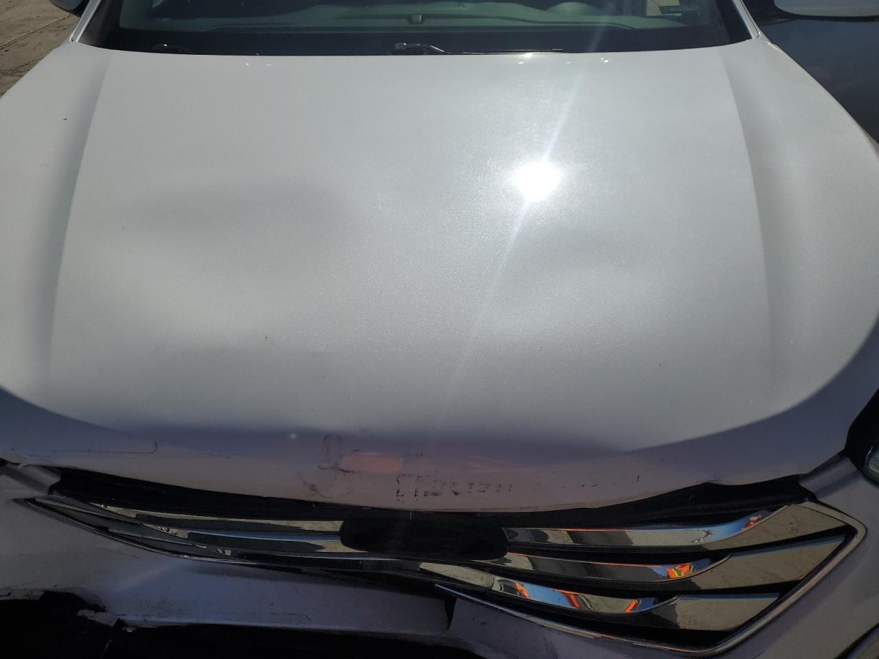 2013 Hyundai Santa Fe - Image 12